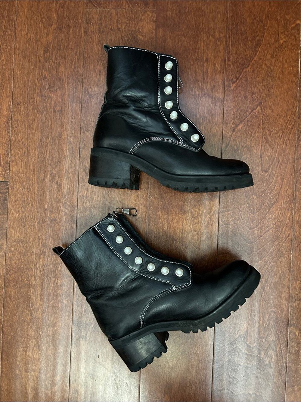 Steve Madden Granite Black Leather Combat Boots with Pearl-Style Studs, Size 7.5